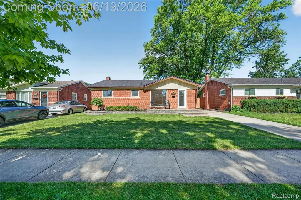 29385 Spoon Avenue Madison Heights City MI 48071