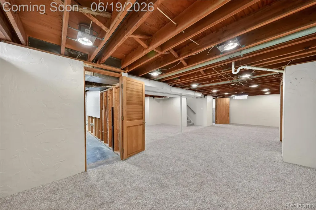 29385 Spoon Avenue Madison Heights City MI 48071