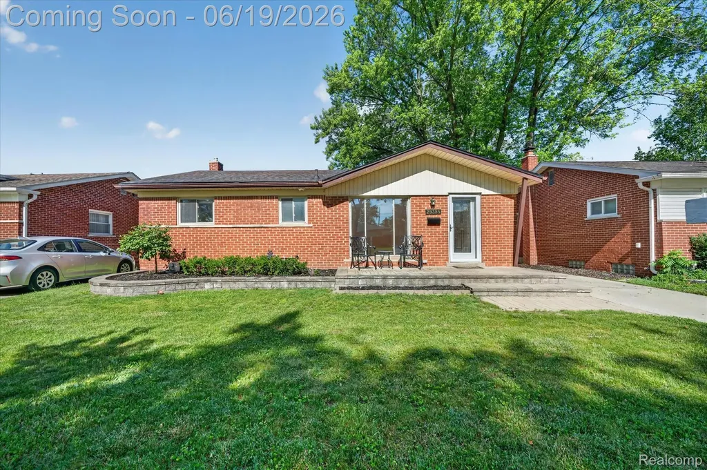 29385 Spoon Avenue Madison Heights City MI 48071