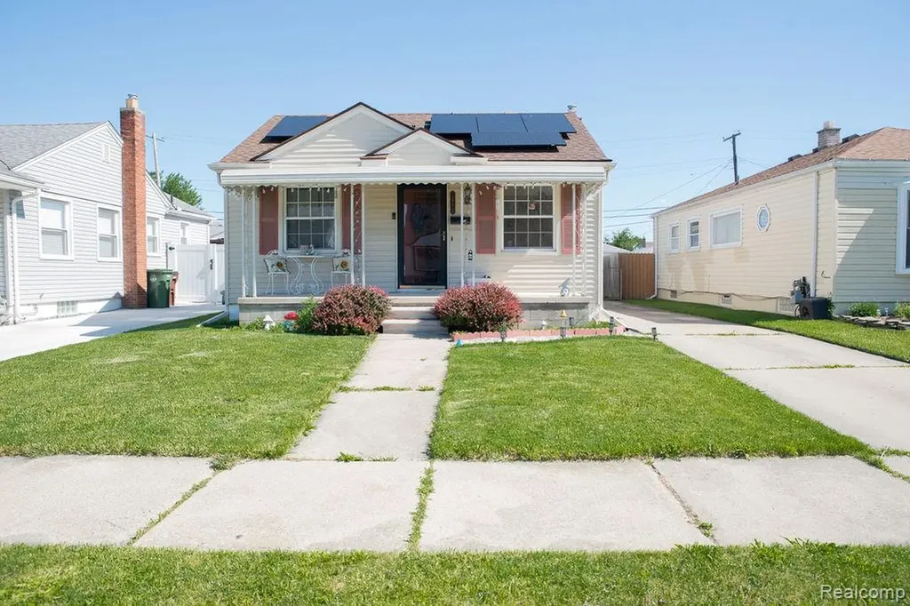 12772 Venness Street Southgate City MI 48195