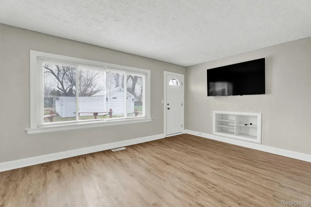 2121 Chesley Drive Sterling Heights City MI 48310