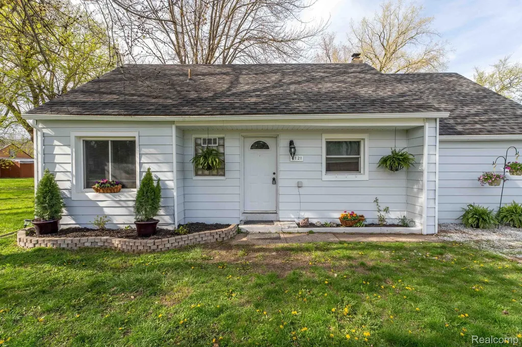 2121 Chesley Drive Sterling Heights City MI 48310