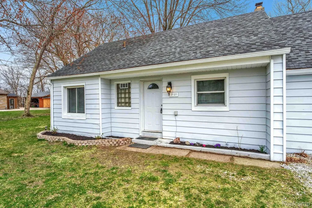 2121 Chesley Drive Sterling Heights City MI 48310