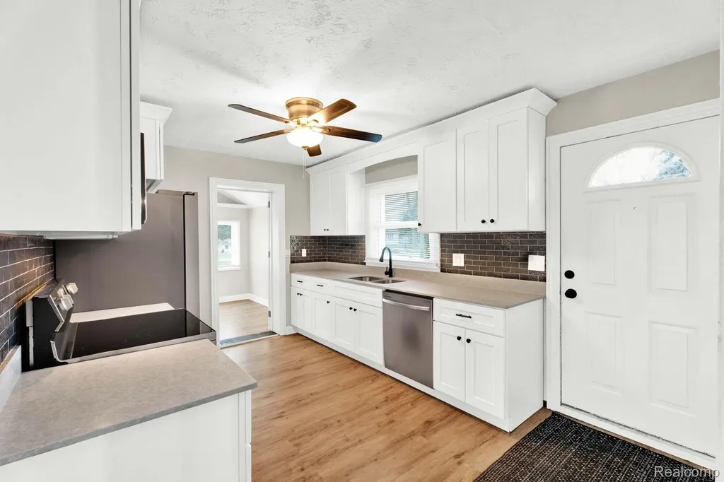 2121 Chesley Drive Sterling Heights City MI 48310