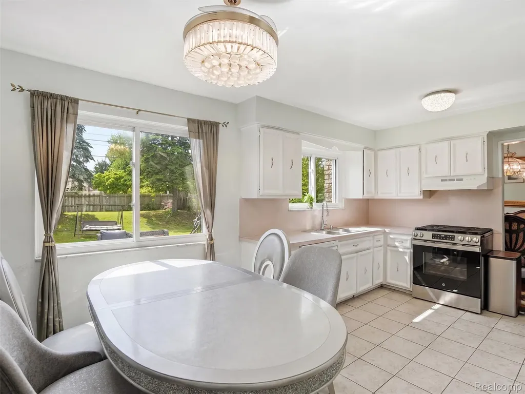 13615 Brookside Drive Sterling Heights City MI 48313