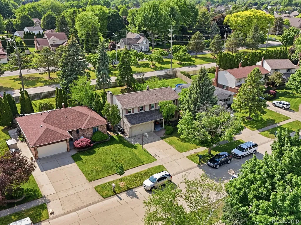 13615 Brookside Drive Sterling Heights City MI 48313