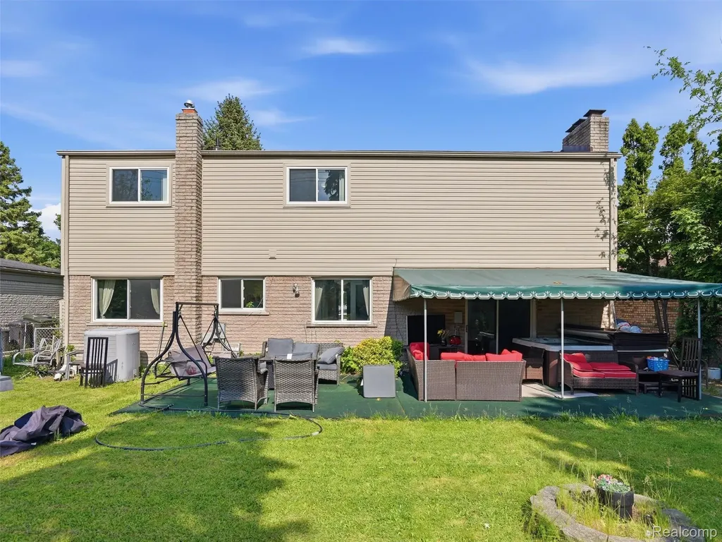 13615 Brookside Drive Sterling Heights City MI 48313