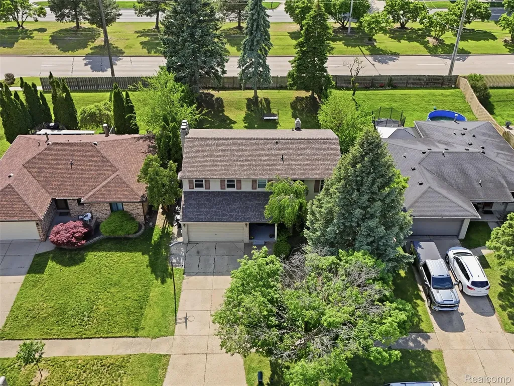 13615 Brookside Drive Sterling Heights City MI 48313