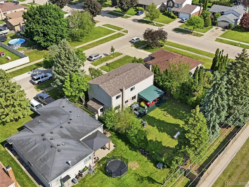13615 Brookside Drive Sterling Heights City MI 48313