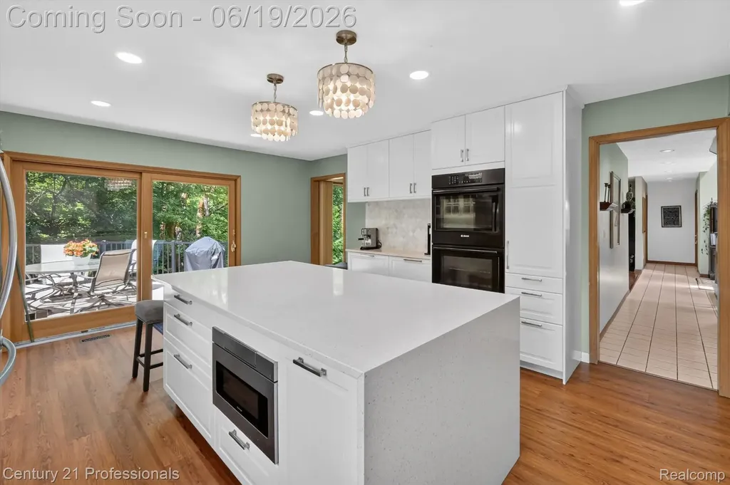 17517 Ellen Drive Livonia City MI 48152