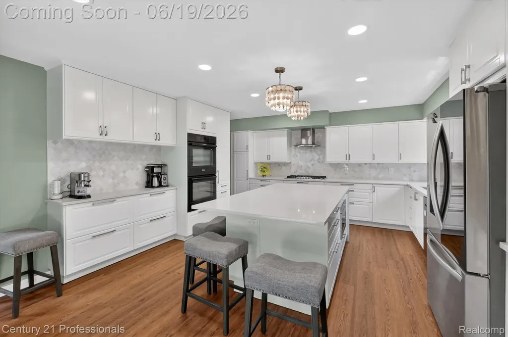 17517 Ellen Drive Livonia City MI 48152