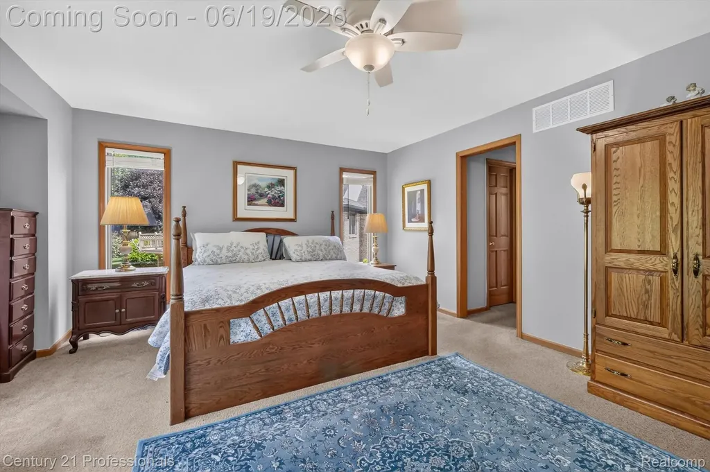 17517 Ellen Drive Livonia City MI 48152