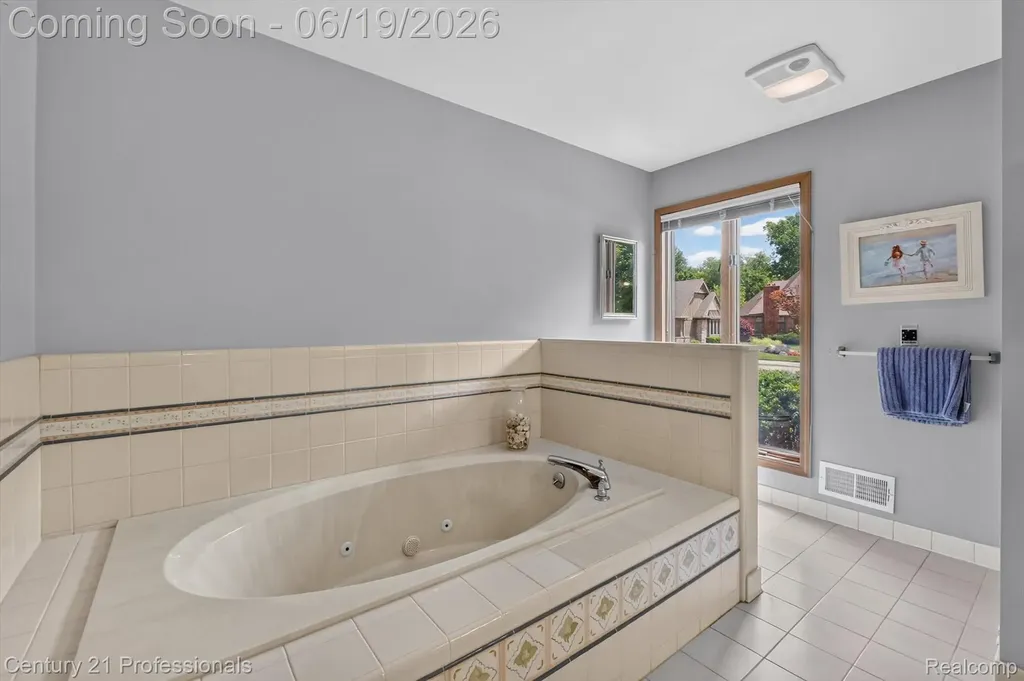17517 Ellen Drive Livonia City MI 48152