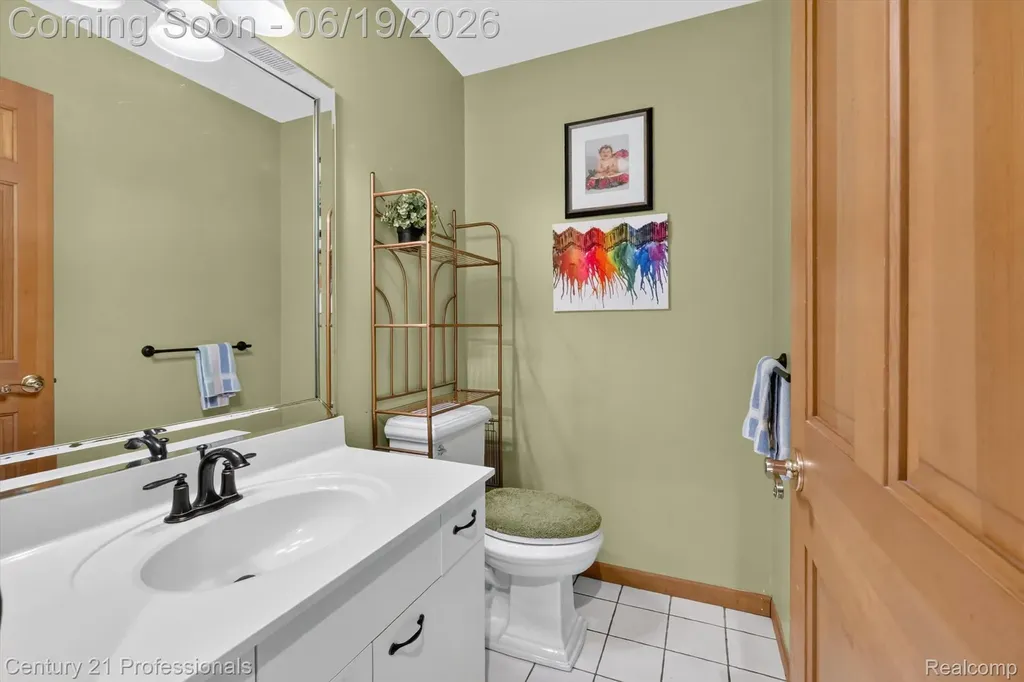17517 Ellen Drive Livonia City MI 48152