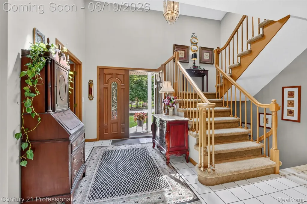 17517 Ellen Drive Livonia City MI 48152