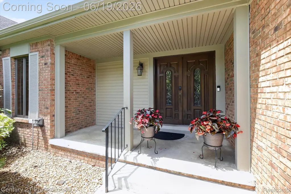 17517 Ellen Drive Livonia City MI 48152