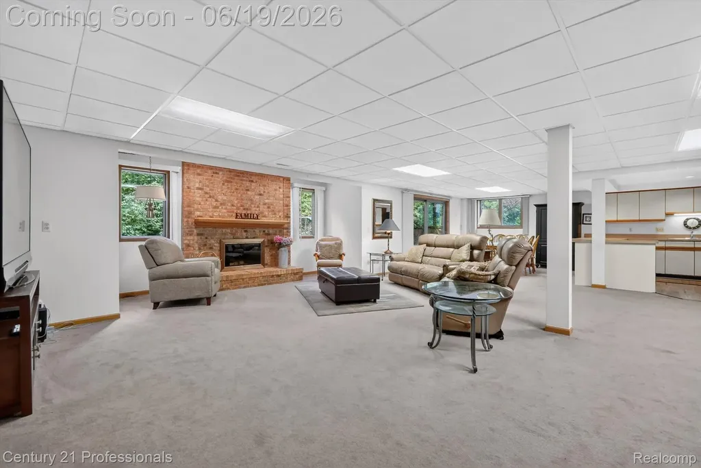 17517 Ellen Drive Livonia City MI 48152