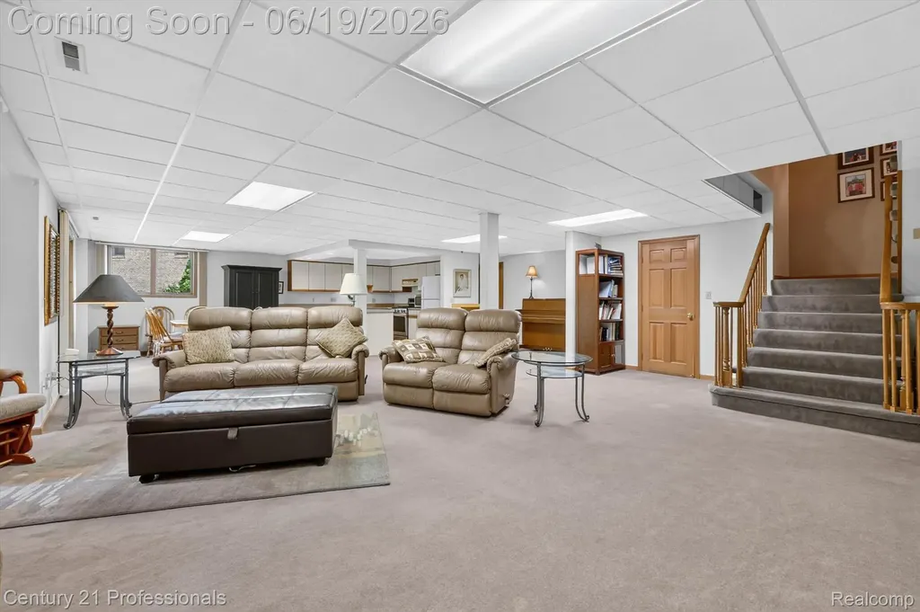 17517 Ellen Drive Livonia City MI 48152