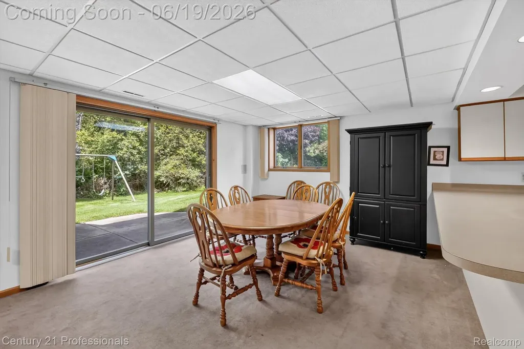 17517 Ellen Drive Livonia City MI 48152