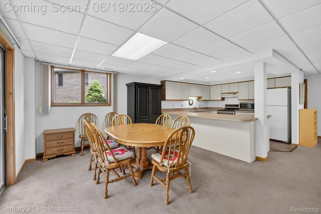 17517 Ellen Drive Livonia City MI 48152