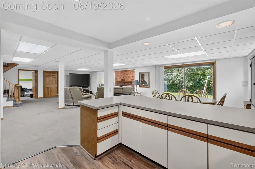 17517 Ellen Drive Livonia City MI 48152
