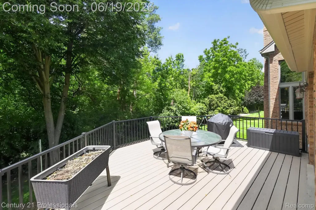 17517 Ellen Drive Livonia City MI 48152