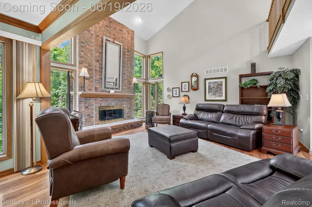 17517 Ellen Drive Livonia City MI 48152