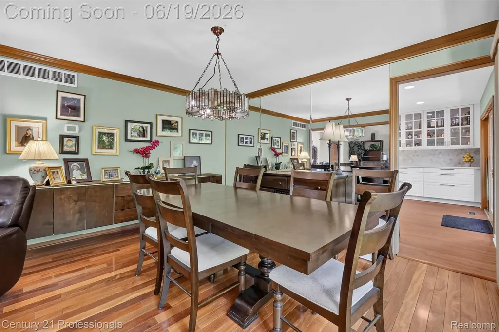 17517 Ellen Drive Livonia City MI 48152