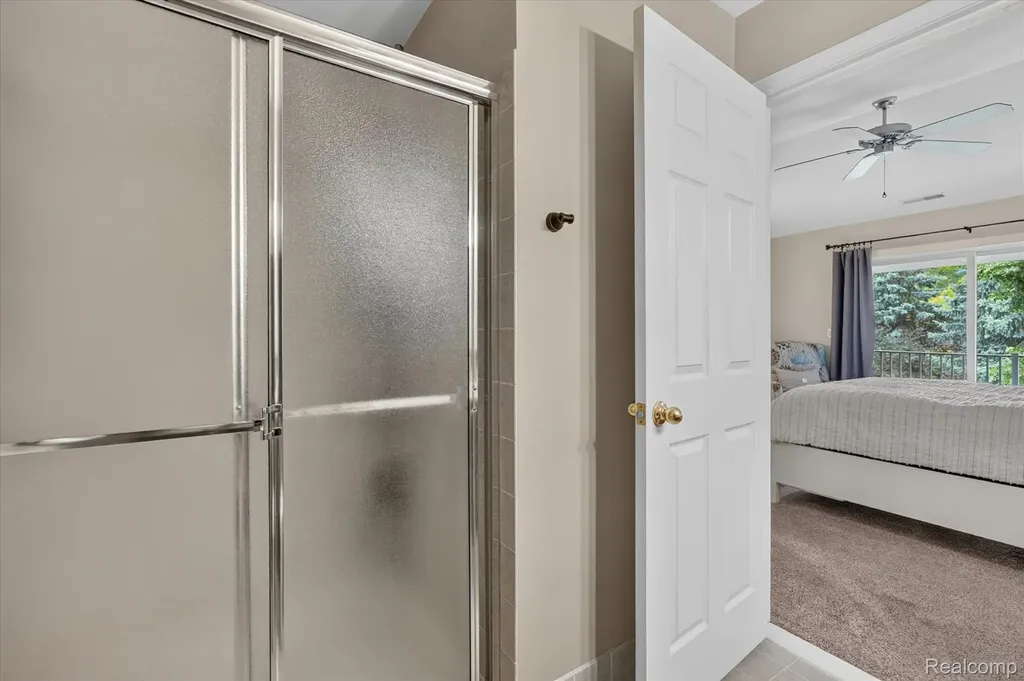 3203 Chesapeake Circle Commerce Charter Township MI 48390