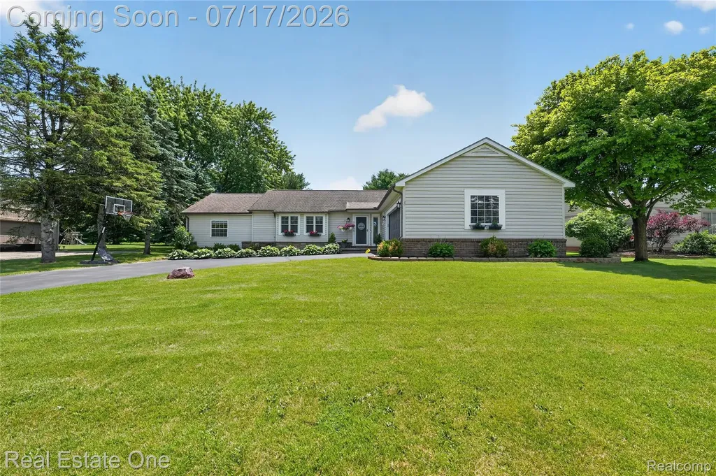 Brighton Township MI, 3443 Valley Brook Lane