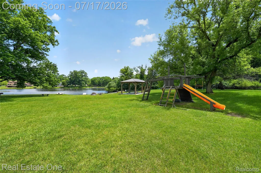 3443 Valley Brook Lane Brighton Township MI 48114