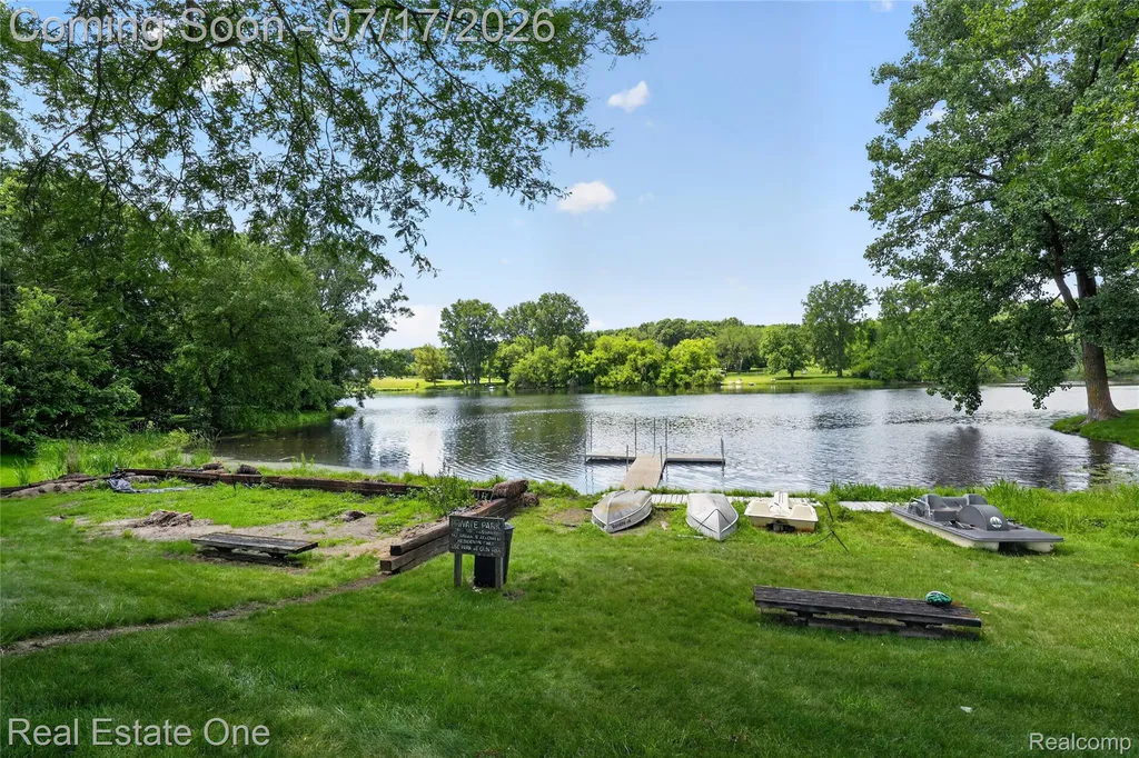 3443 Valley Brook Lane Brighton Township MI 48114
