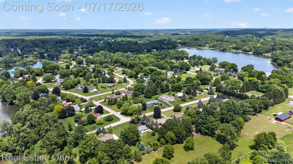 3443 Valley Brook Lane Brighton Township MI 48114