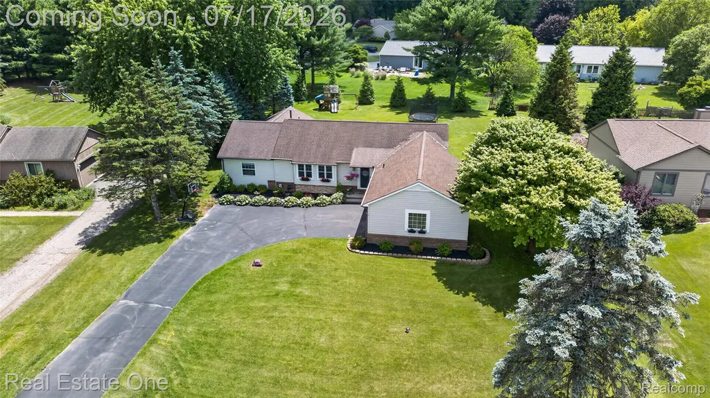 3443 Valley Brook Lane Brighton Township MI 48114