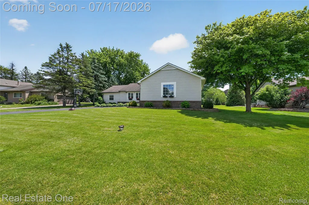 3443 Valley Brook Lane Brighton Township MI 48114