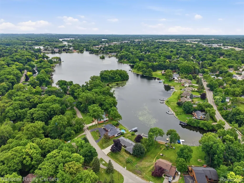 6858 Wellesley Terrace Independence Charter Township MI 48346