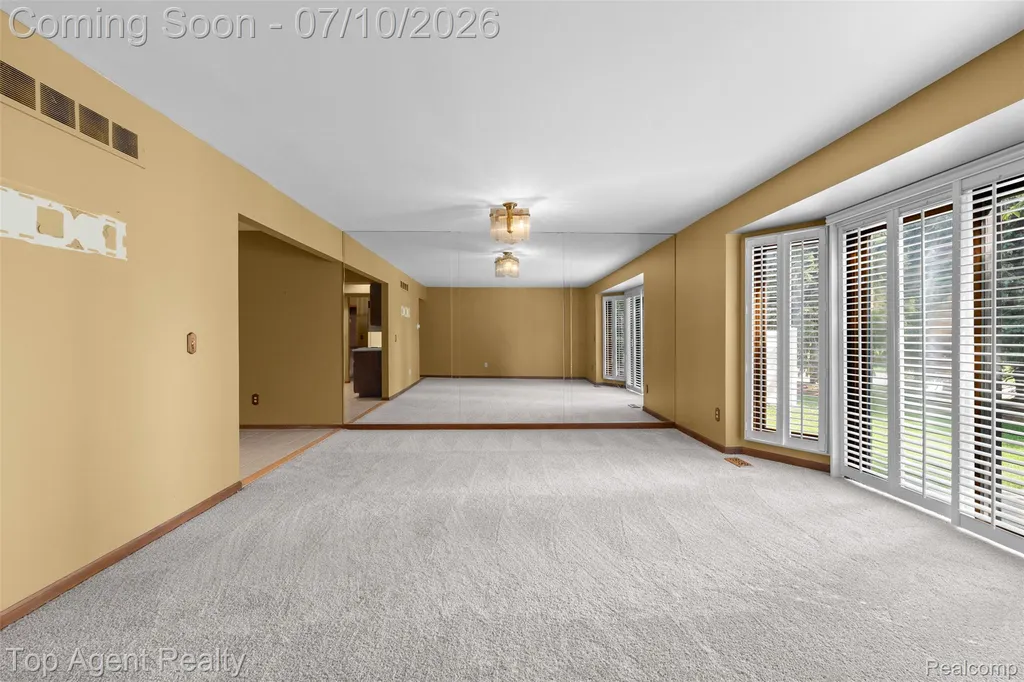 13760 Provincial Drive Sterling Heights City MI 48313