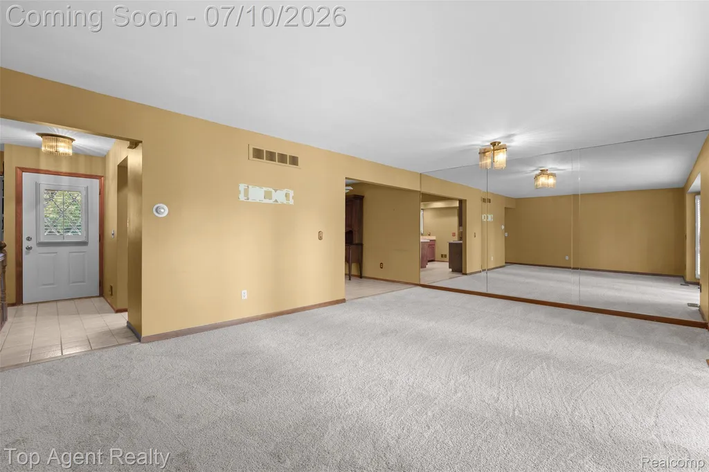 13760 Provincial Drive Sterling Heights City MI 48313