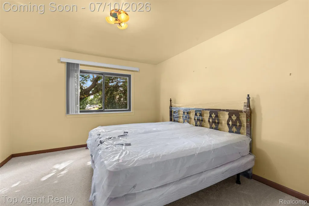 13760 Provincial Drive Sterling Heights City MI 48313