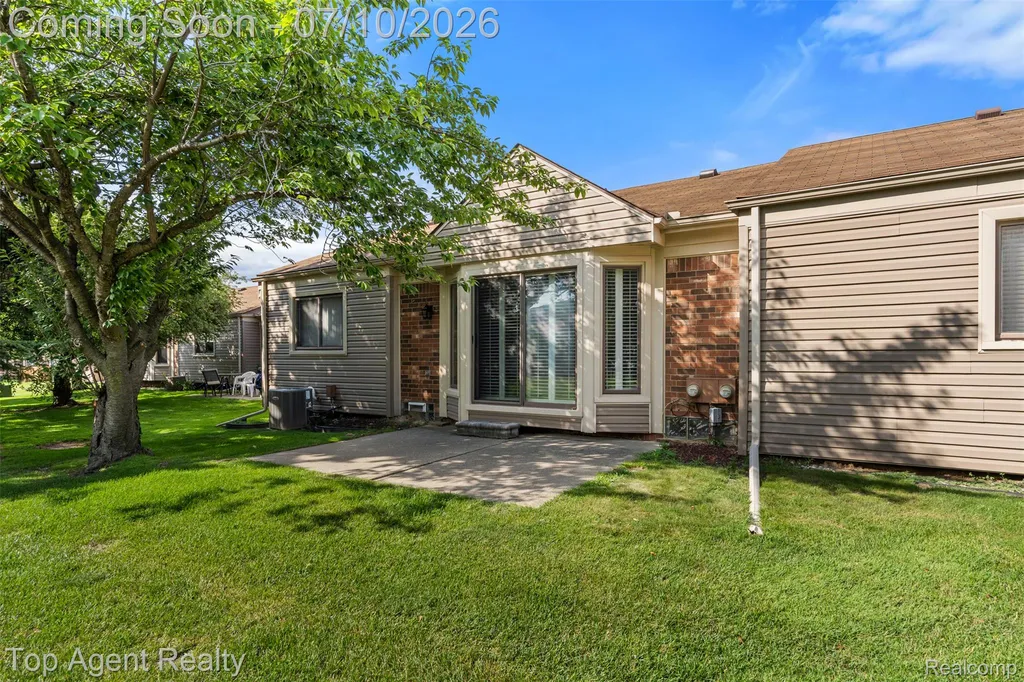 13760 Provincial Drive Sterling Heights City MI 48313