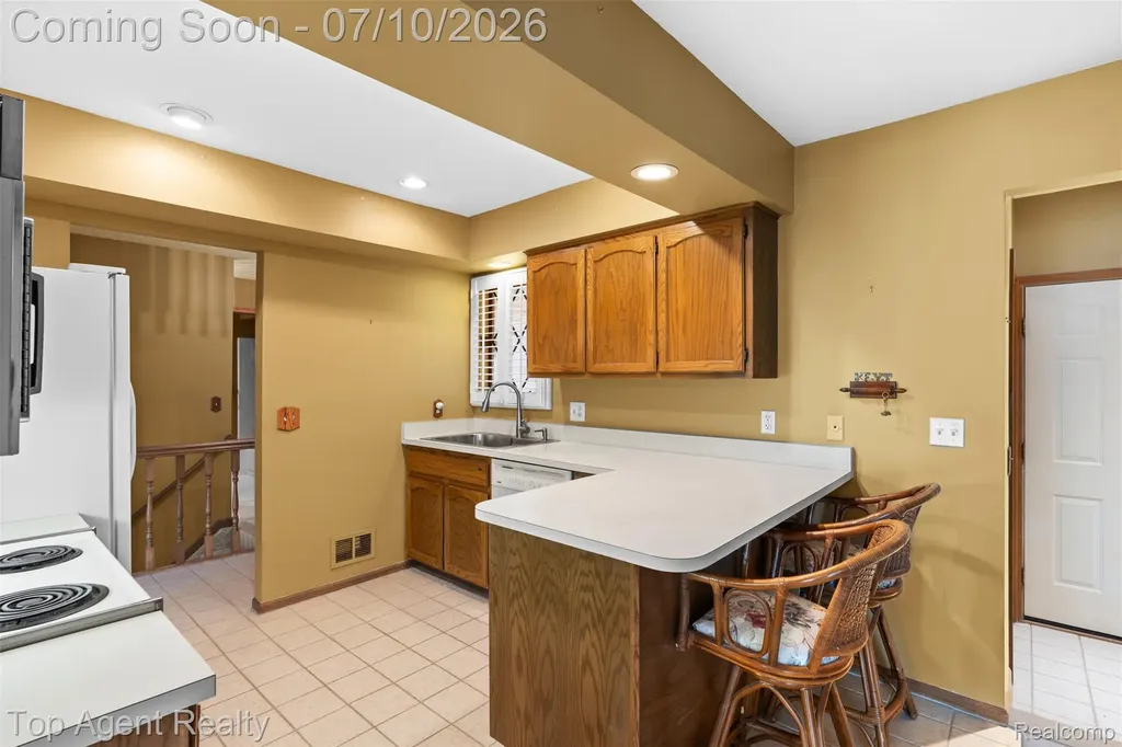 13760 Provincial Drive Sterling Heights City MI 48313