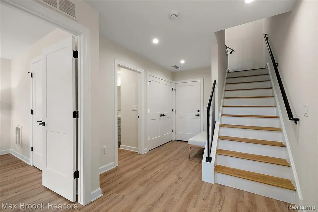 382 Notre Dame Street Grosse Pointe City MI 48230