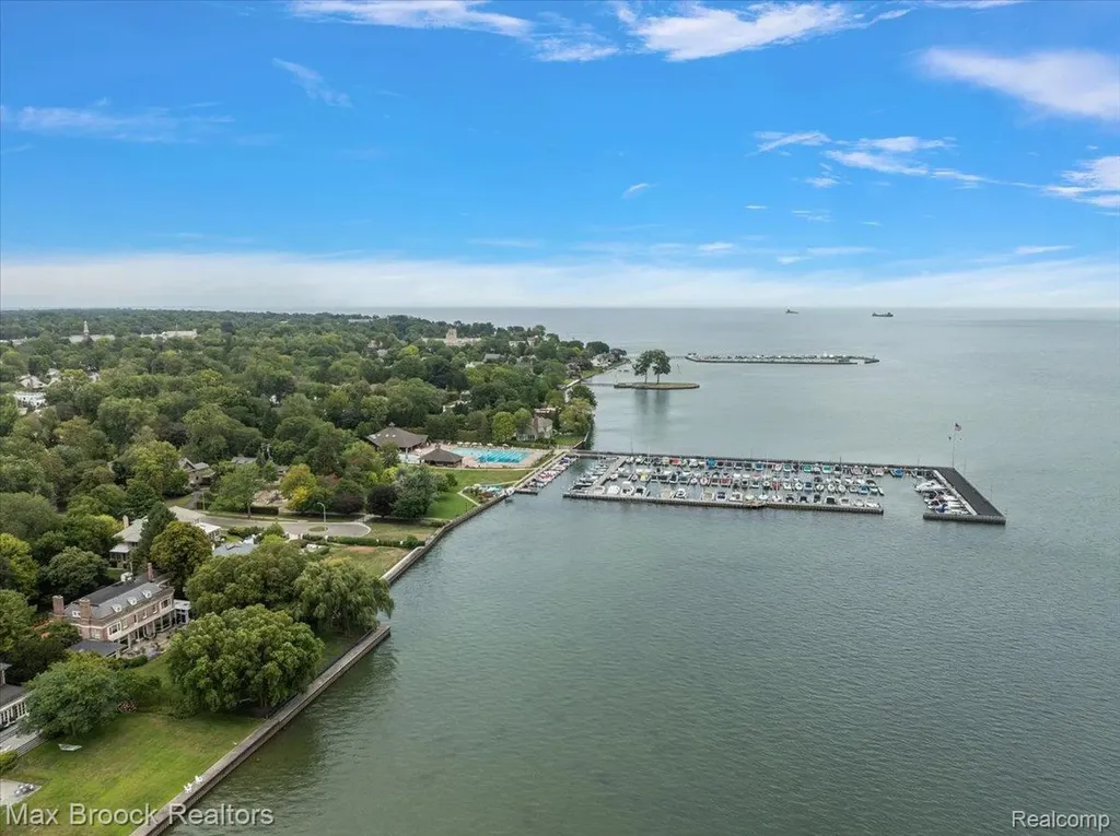 382 Notre Dame Street Grosse Pointe City MI 48230