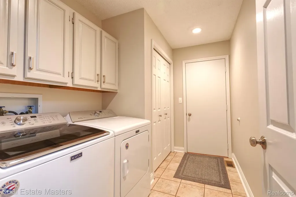 3880 Butternut Court Port Huron City MI 48060
