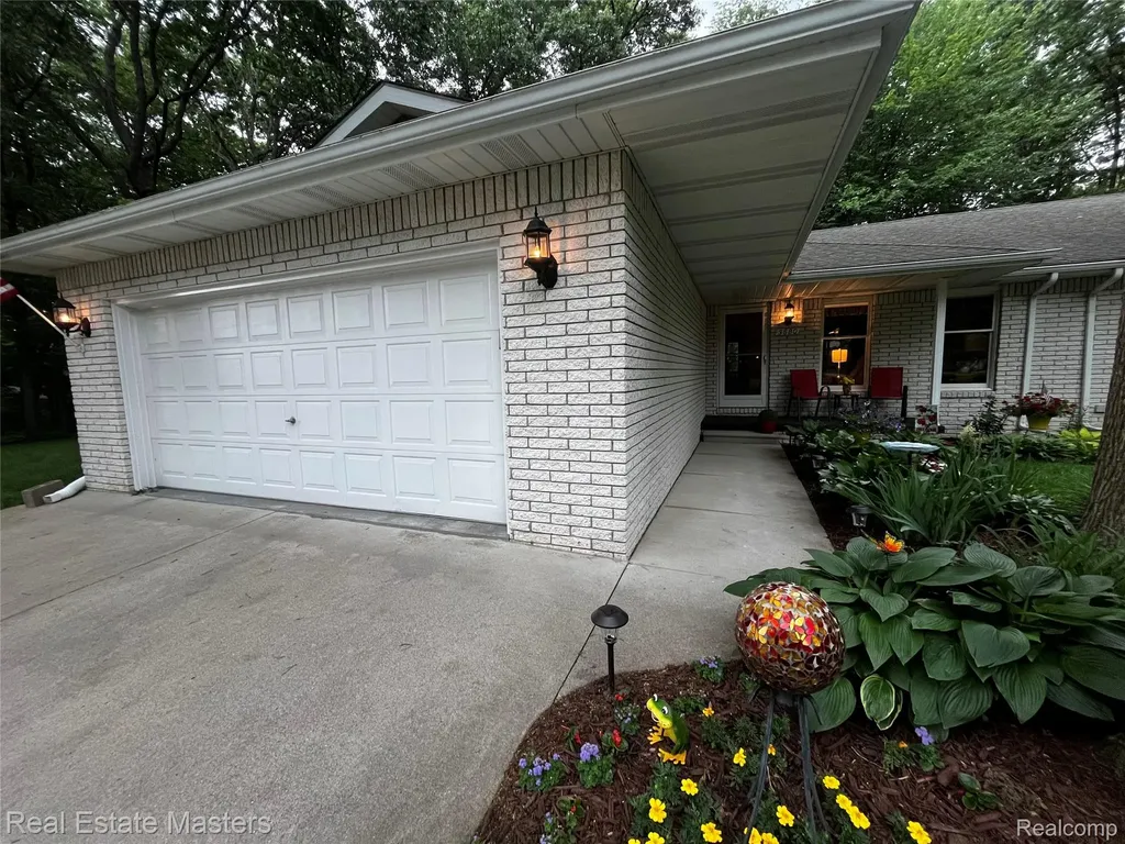3880 Butternut Court Port Huron City MI 48060
