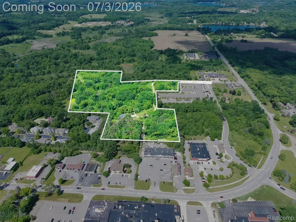 7234 E M-36 Hamburg Township MI 48139