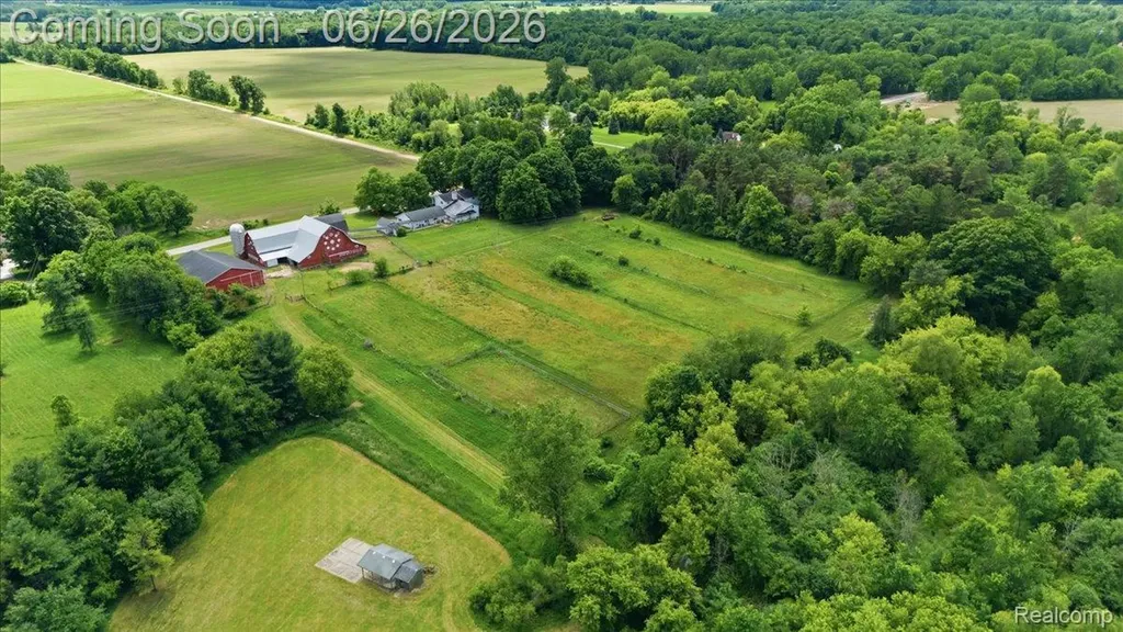 5726 Barnes Road Millington Township MI 48746