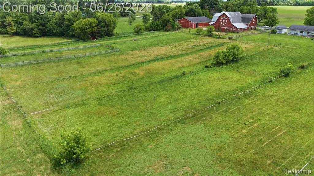 5726 Barnes Road Millington Township MI 48746