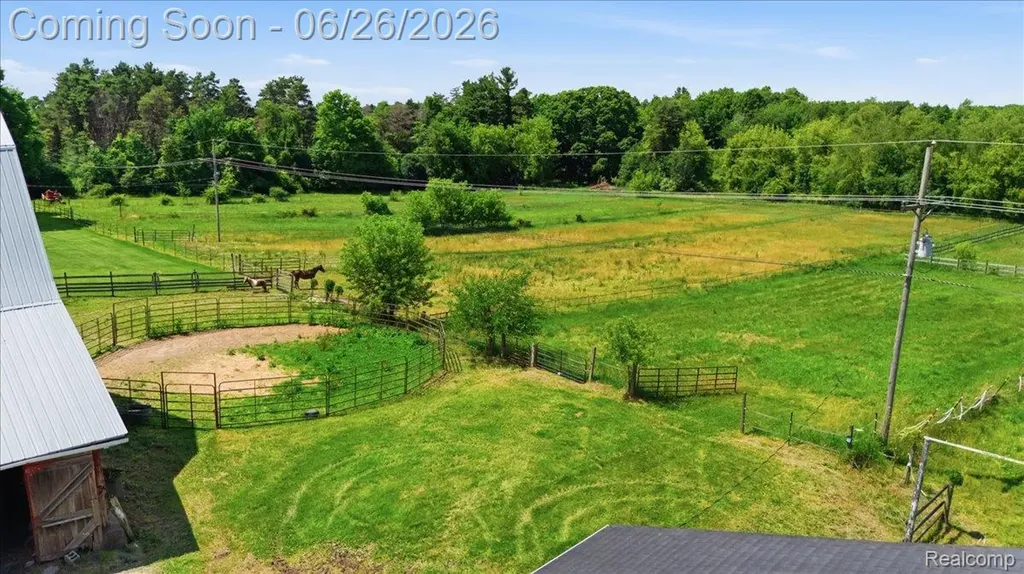 5726 Barnes Road Millington Township MI 48746