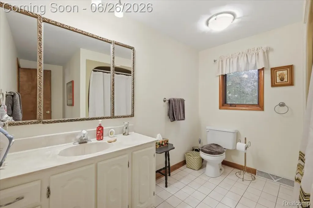 5726 Barnes Road Millington Township MI 48746